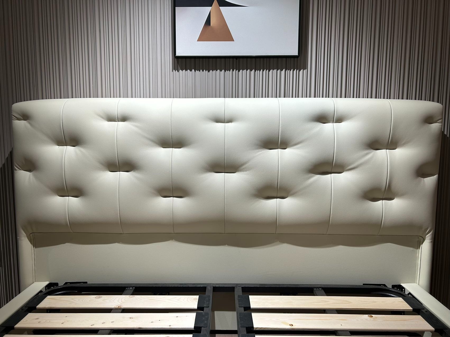 C19 leather beds