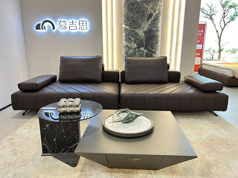 Roland Sofa