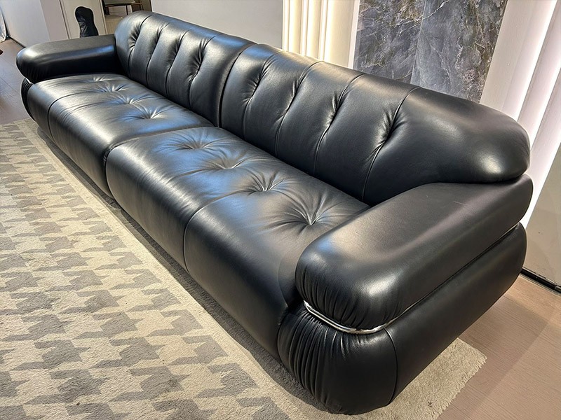 Black King Kong Sofa