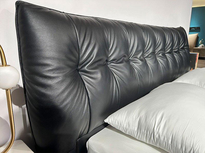 MC01 Black Owl Bed
