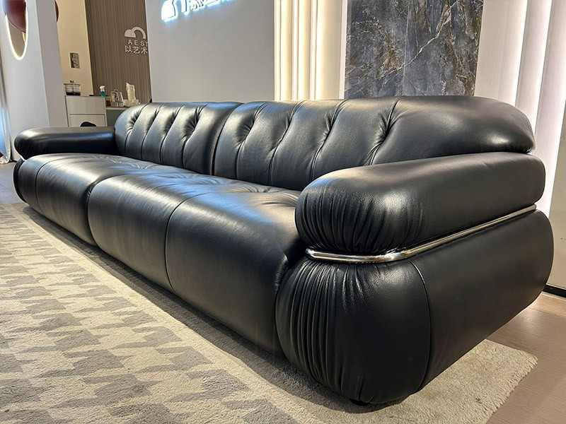 Black King Kong Sofa